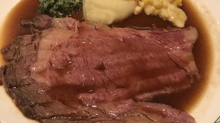 サラダも食べまくり