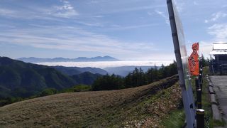 高原ドライブ　ビーナスライン　霧ヶ峰から美ヶ原の途中　雲海眺め良し