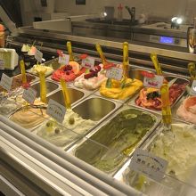 カラフルなジェラートたち