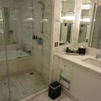 ゆったりとしたバスルーム