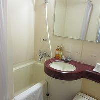 洗面ルームは狭い