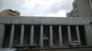 重厚感のある建物