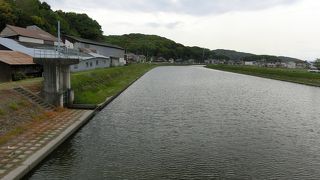 風に道をサイクリング中に橋の上から眺めました