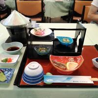 夕飯のオードブル。他の宿泊者も置きっぱなし・・・