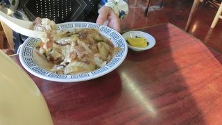 随分塩辛い料理でビールに合う料理でした