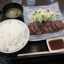 焼肉定食（肉増し）にしました
