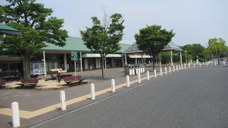 名前の通り長～い島にあるＳＡ