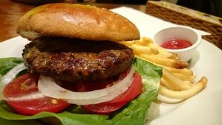 原宿の一等地にある比較的落ち着いたお店