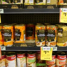 スープ缶詰めは缶が少し凹んでいました