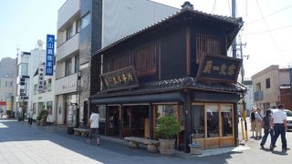 歴史ある刃物の専門店