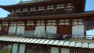 復元された建物がいくつかあるのみ