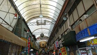 市場本通りよりもコアな通り