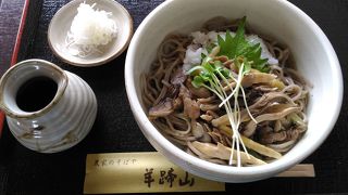 量は多め、男性客多し