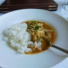 とてもおいしいシーフードカレーでした。