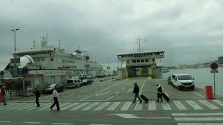 連絡船が停泊していました