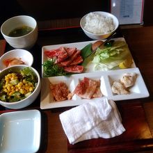 和牛上カルビです