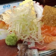 1500円の海鮮丼