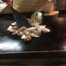 もつ焼きを焼いてるところ