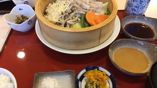 席数も多くメニューも多い