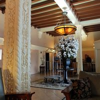 ロビーの様子。朝食はこの片隅に出されます。