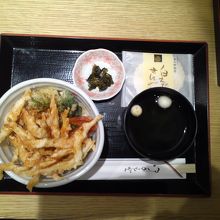 白えび天丼(白えびのすり身団子入吸い物/漬物/白えび煎餅付)