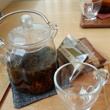 ダージリンとフィナンシェ