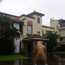 もともとは日本のラジオ局の建物を紀念館に改装してます