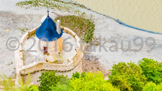 海に突き出した見張り台