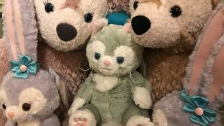 今日はどこも100分以上待ち