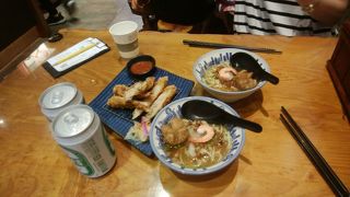 お客さんの国籍によって出迎えの挨拶の言語がかわる。