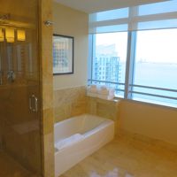 ビューバスです！でも前のコンドから丸見え(笑)