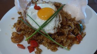 ランチタイムに家族で訪れ復活した「ナシゴレン」をさっそく頂きました!!