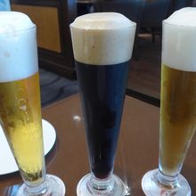 一番搾りと一番搾りスタウト(黒)のラージグラス