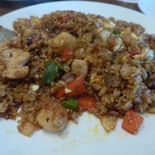 ナシゴレンと玉子焼きを混ぜていただきます