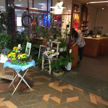 駅直結の花屋さん By Tarosim レ ミルフォイユ ドゥ リベルテ 浜松町店 のクチコミ フォートラベル 駅直結の花屋さん By Tarosim レ ミルフォイユ ドゥ リベルテ 浜松町店 のクチコミ フォートラベル