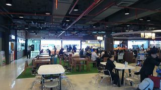 充実フードコート