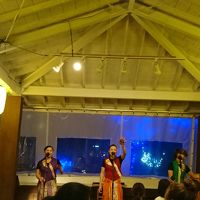 附設の沖縄料理店では夜にライブもあります。