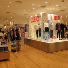 ユニクロ (サイアムパラゴン店)