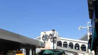 とにかく混んでます