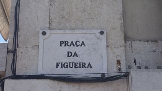 トラムの乗り場がある広場です。