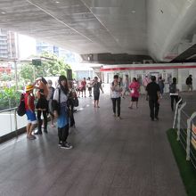 プロンポン駅 (BTS)