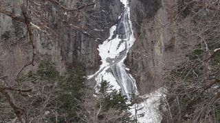 駐車場側から見ます
