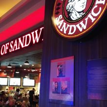 わかりやすい場所にあります