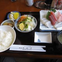 肉厚の刺身定食