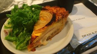 DEAN&DELUCAでキッシュモーニング