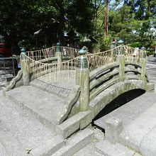 石の太鼓橋