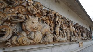 井波彫刻の作品を余すところなく総合的に展示する施設