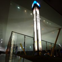 とにかく巨大な入り口です