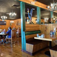 朝食会場にもなっているグリル店。