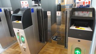 自動出入国審査で楽々入国。
